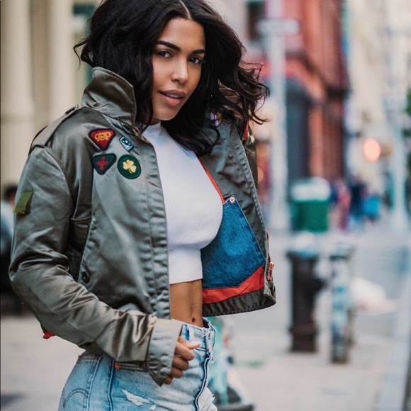 Meet your Posher, Rosalyn - Picture 2 of 2